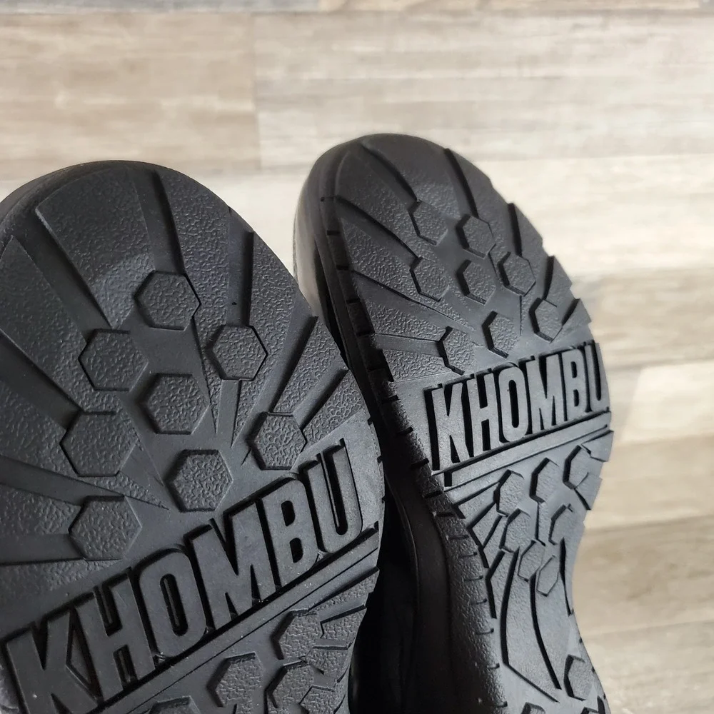 Khombu Megan Womens Winter Boots White Black Waterproof Front Zip Size 8 W